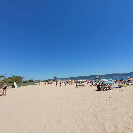Lägenhet Апартамент С Гледка Към Морето